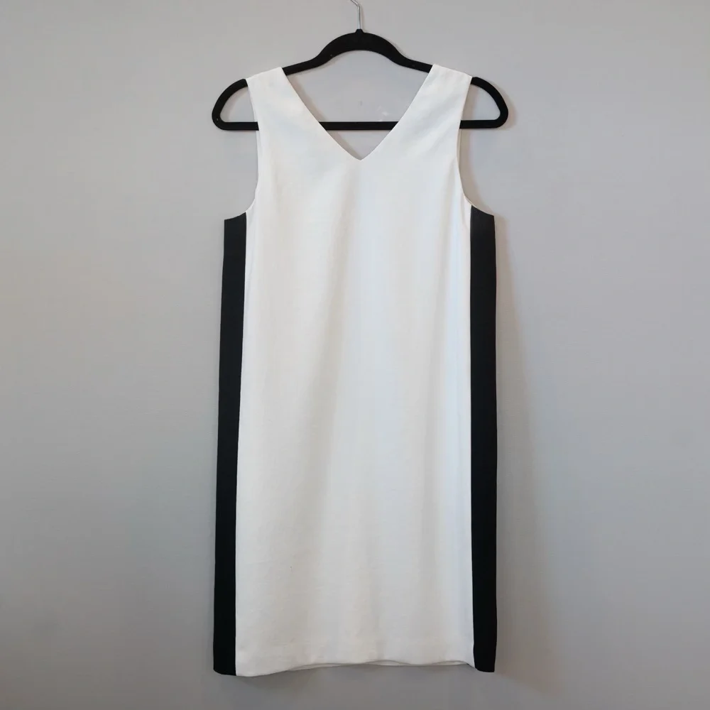 Vince Two-Tone V-Neck Dress - Picture 4 of 5